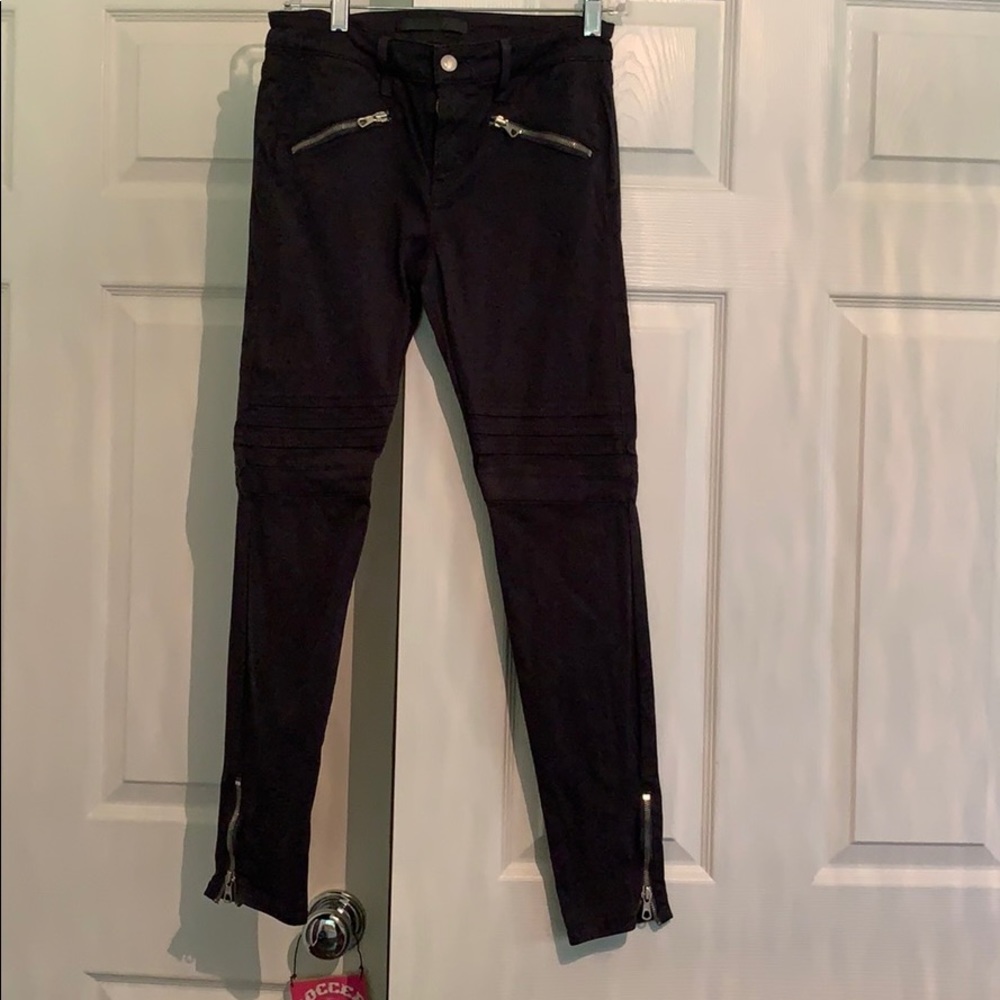 Gray moto skinny jeans